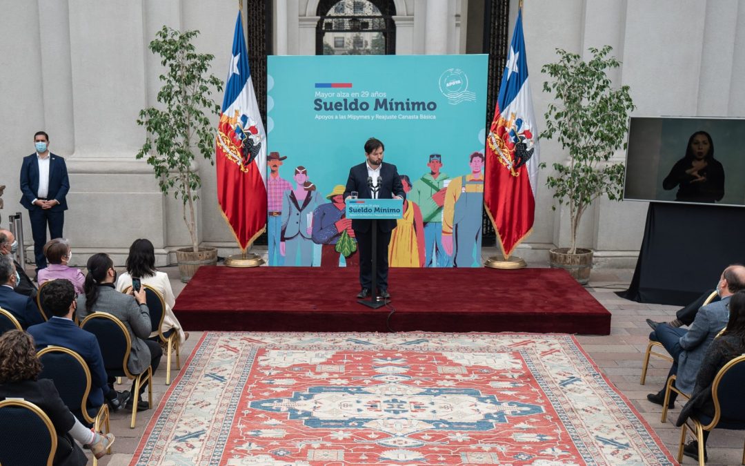 Presidente Boric en acto en el que se promulgó alza del Salario Mínimo: “Siempre estarán abiertas las puertas del diálogo porque queremos ser el Gobierno de las y los trabajadores”