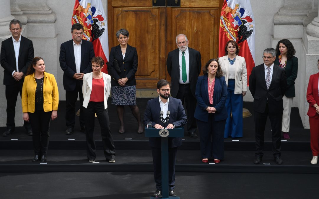 Presidente Boric realiza su primer cambio de gabinete: Carolina Tohá asume en Interior y Ana Lya Uriarte en Segpres