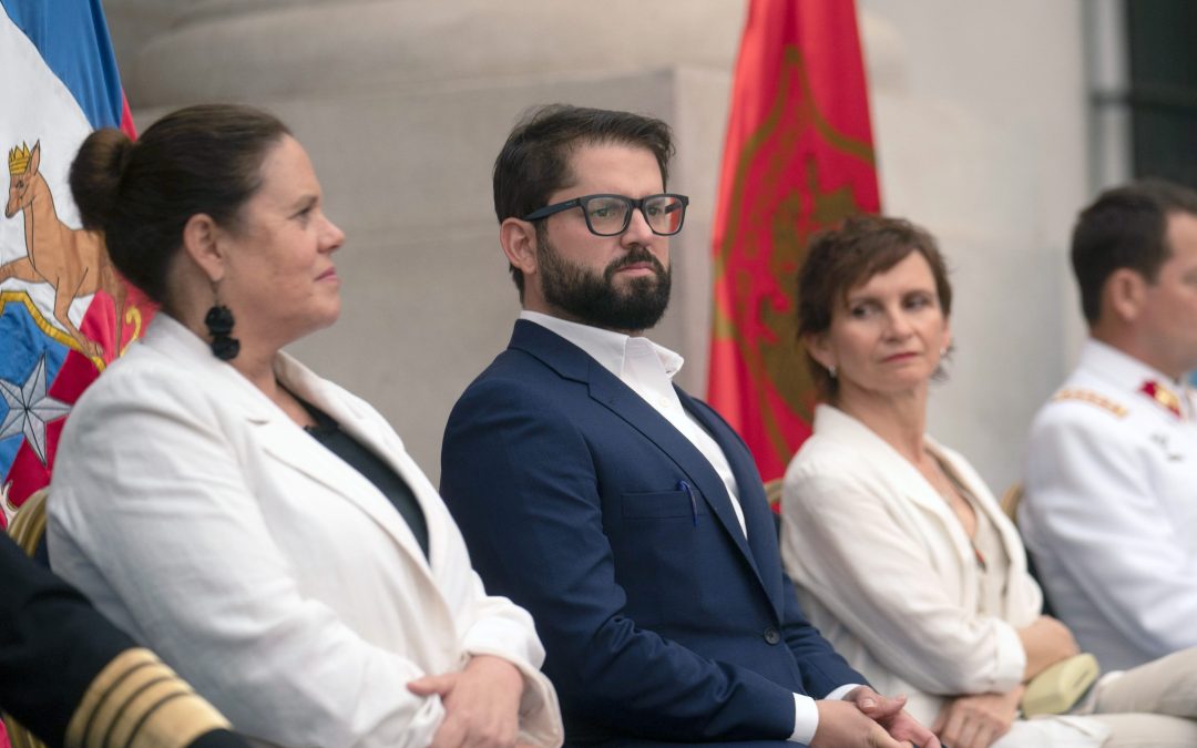 Cadem: Aprobación del Presidente Boric se mantiene estable en 35% y 82% está de acuerdo con que Chile necesita una nueva reforma tributaria