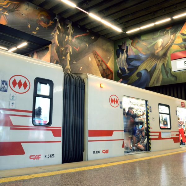 Metro de Santiago lidera en su categoría en encuesta Cadem sobre marcas ciudadanas
