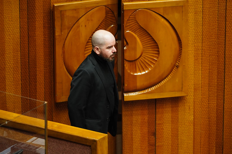 Cadem: 46% asocia principalmente al ministro Giorgio Jackson a la crisis de las fundaciones