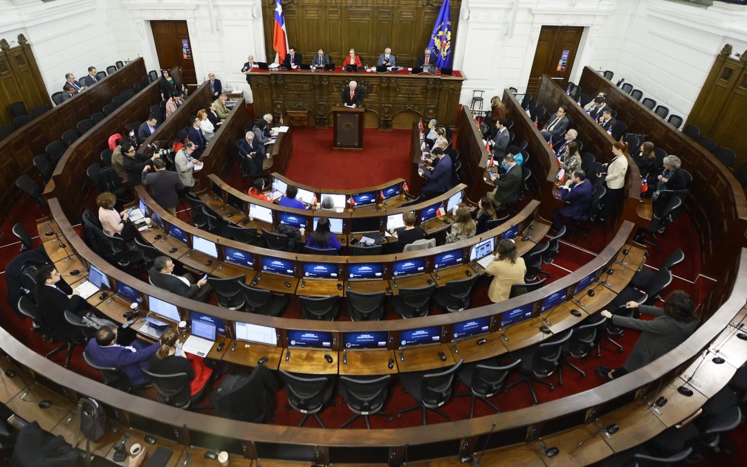 Cadem: 59% votaría en contra en el plebiscito constitucional y sólo 21% votaría a favor, el nivel más bajo desde marzo