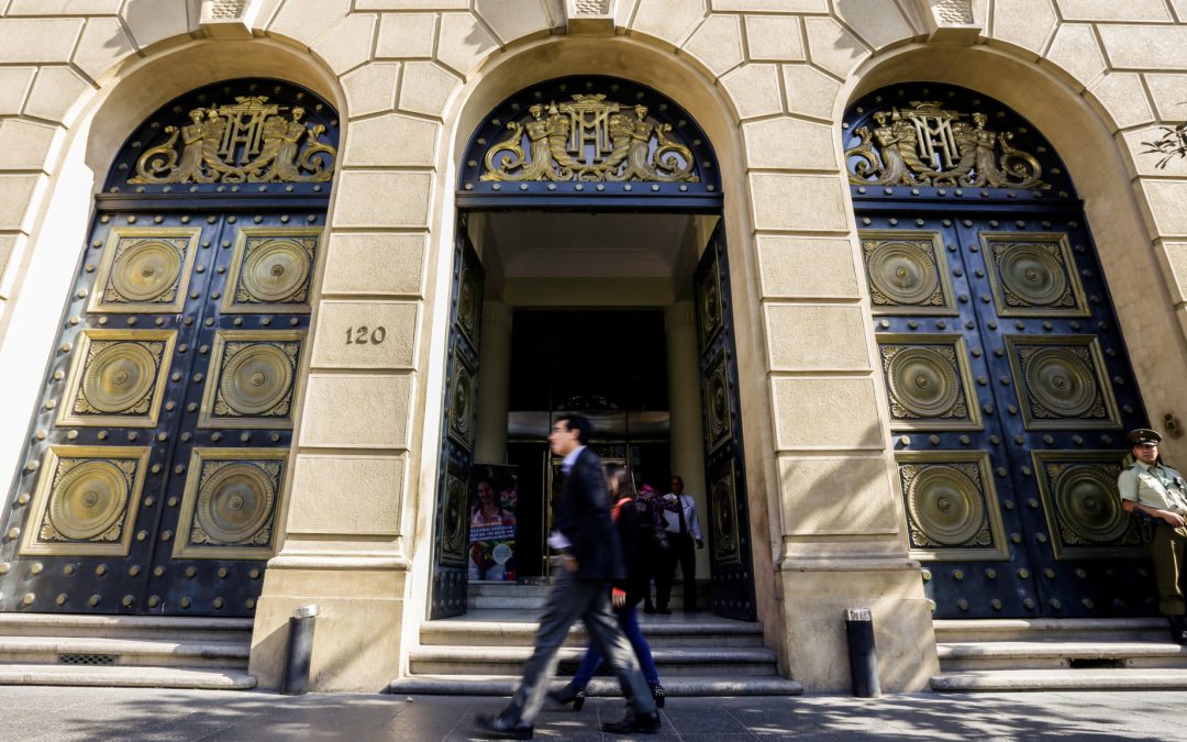 Ministerio de Hacienda informa robo de seis computadores desde sus dependencias