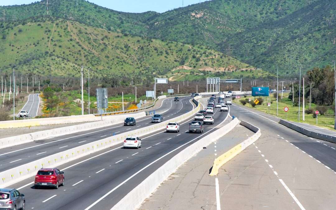 MOP informa que más de un millón 100 mil vehículos saldrán de la Región Metropolitana para Fiestas Patrias