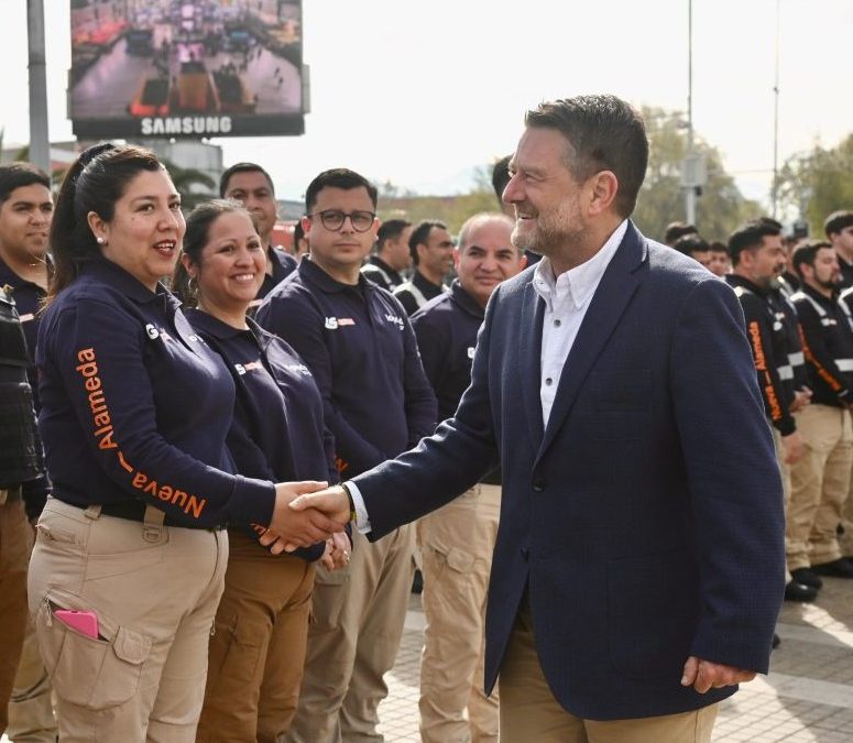 Gobernador Claudio Orrego pone en marcha blanca el primer servicio de radiopatrullas regionales para reforzar la seguridad en el Eje Alameda