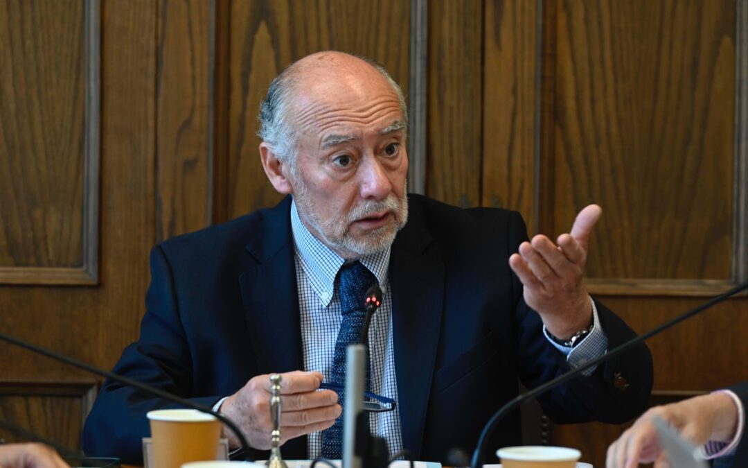 Comisión de Salud advierte inminente déficit tras acelerado gasto en bienes y servicios del Minsal: supera el 37%