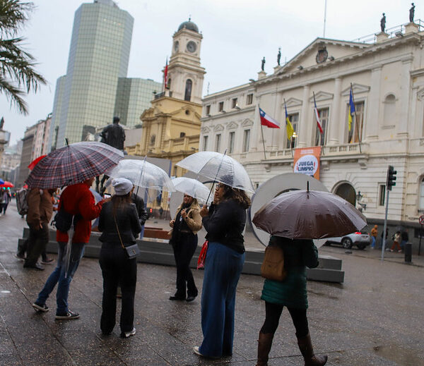 Así se prepara Santiago para el sistema frontal que se avecina