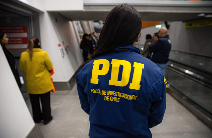 Sale del país nuevo vuelo con personas expulsadas