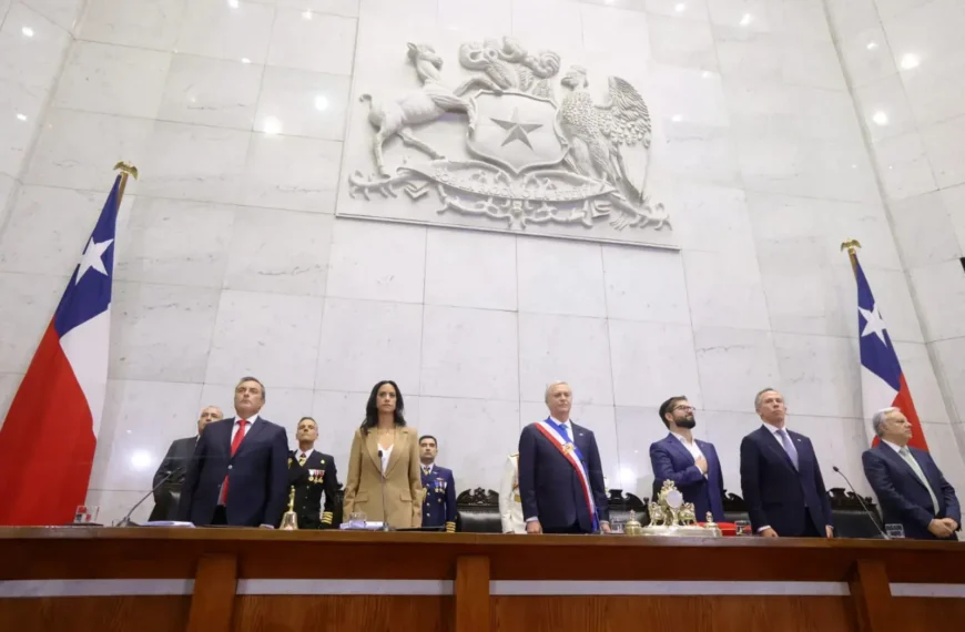 “Si juro”: José Antonio Kast asume como presidente de la República